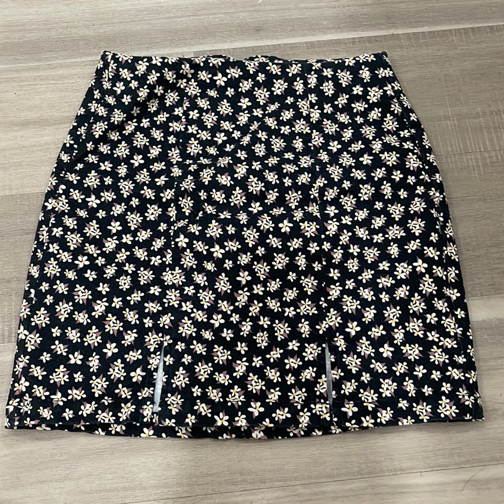 floral print skirt